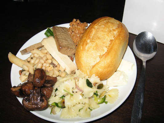 Hans Wurst Vegan Cafe Berlin Hans Wurst Vegan Cafe - CLOSED - 13.08.10