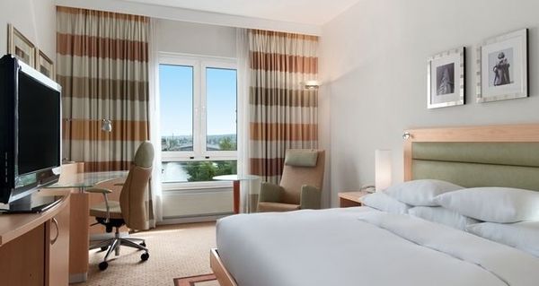 Guestroom Hilton Bonn - 07.11.14