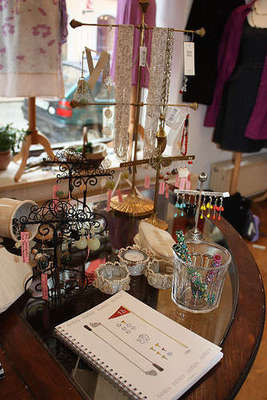 010_Schmuck_Tresenbereich_L... Mit lille Danmark - Danish fashion and accessories - 12.08.10