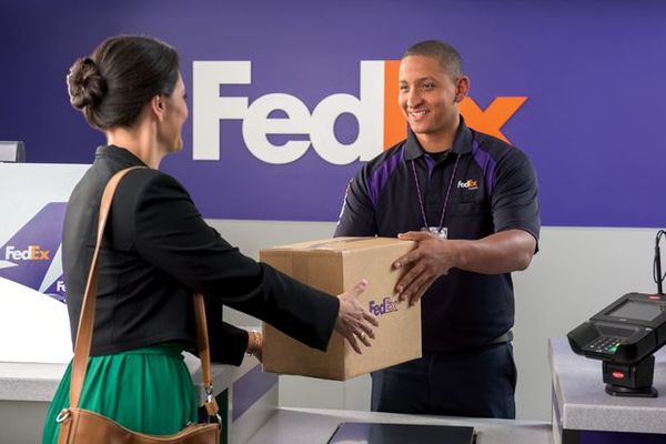 FedEx Ship Center - 29.08.23