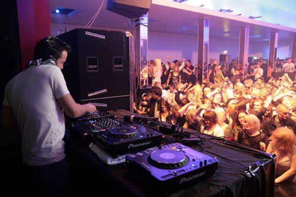 Sander van Doorn @ NASA (Re... NASA - 12.08.10
