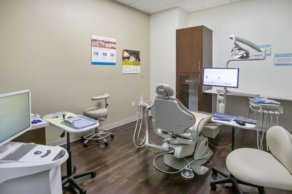 Dentists at Westchase - 13.11.19