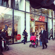 H & M Hennes & Mauritz Photo
