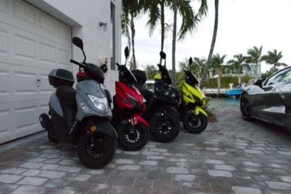 Scooter Dealer Miami - South Beach - 16.02.24